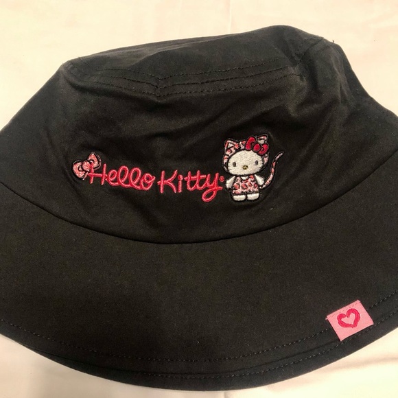 Hello Kitty Bundle - Picture 4 of 7